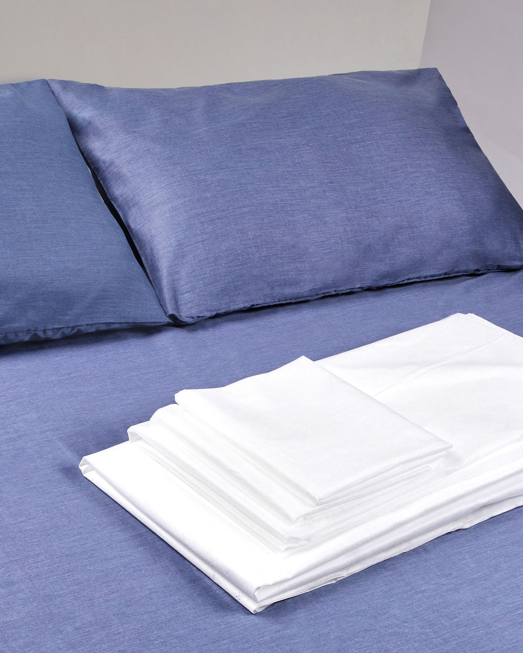 4 Piece Disposable Bed Sheet Set